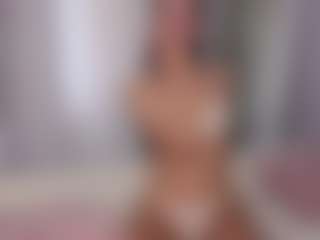 aliceqq's Live Sex Cam Show