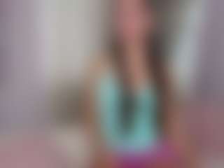 aliceqq's Live Sex Cam Show