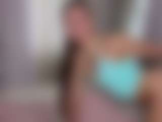 aliceqq's Live Sex Cam Show