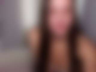 aliceqq's Live Sex Cam Show
