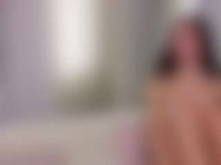 aliceqq's Live Sex Cam Show