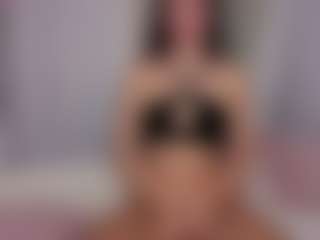 aliceqq's Live Sex Cam Show