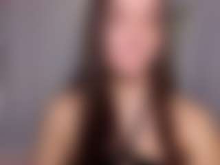 aliceqq's Live Sex Cam Show