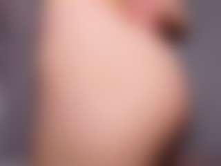 aliceqq's Live Sex Cam Show