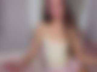 aliceqq's Live Sex Cam Show