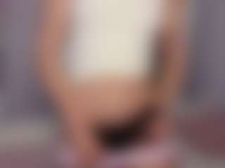 aliceqq's Live Sex Cam Show