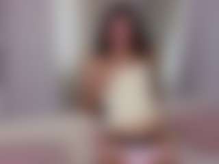 aliceqq's Live Sex Cam Show