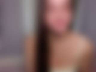 aliceqq's Live Sex Cam Show