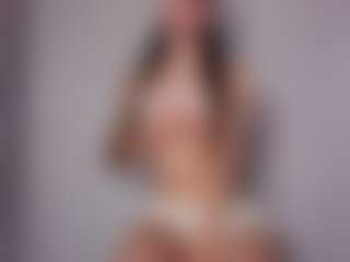 aliceqq's Live Sex Cam Show