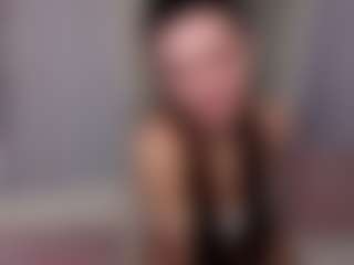 aliceqq's Live Sex Cam Show