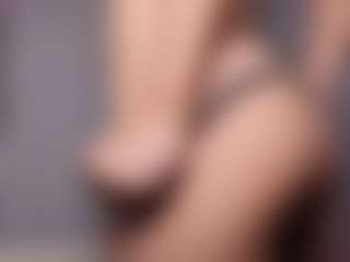 aliceqq's Live Sex Cam Show