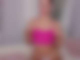 aliceqq's Live Sex Cam Show