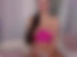 aliceqq's Live Sex Cam Show