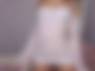 aliceqq's Live Sex Cam Show
