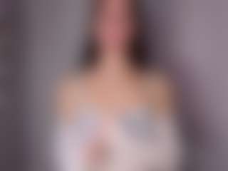 aliceqq's Live Sex Cam Show