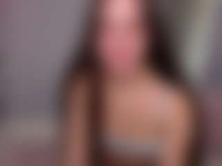 aliceqq's Live Sex Cam Show