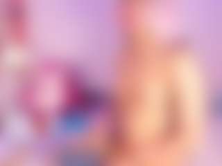 Live cam show with emmawilliams - Teen (18+) on Camsoda