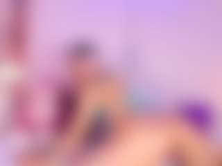 Live cam show with emmawilliams - Oil on Nude Live Now
