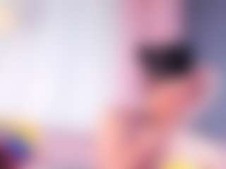 Live cam show with emmawilliams - Latina on TottyGirls