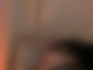 Live cam show with Vivian - Bedroom Teen (18+) on mypornchat.com