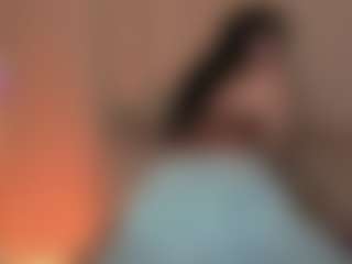 Live cam show with Vivian - College Teen (18+) on Camsoda