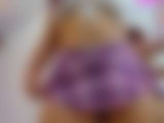 Live cam show with MADYROWAN - Young Adult on Free Soda