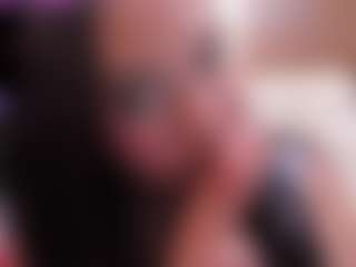 Live cam show with MADYROWAN - Handjob on milfzrlive.com