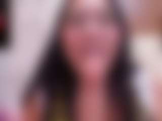 Live cam show with MADYROWAN - Brown Eyes on googirlz
