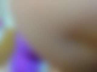 Show live cam dengan MADYROWAN - Brown Eyes di Camsoda