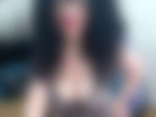 Live cam show with SalomeLHot - Full Nudity on Camsoda