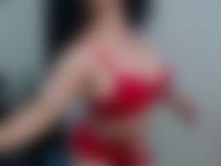 Live cam show with SalomeLHot - Striptease on TeamSkeetLive