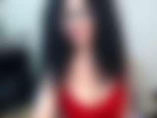 Live cam show with SalomeLHot - Striptease on TeamSkeetLive