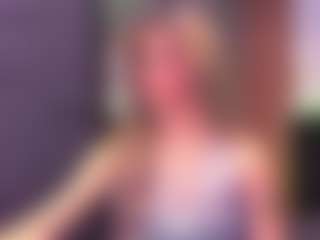 Live cam show with agatha-rodriguez - Smoking on camtv