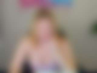 Live cam show with Anna - Blonde Hair on Camsoda