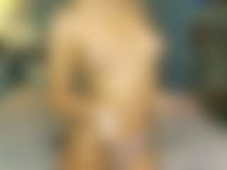 Live cam show with FionaMoore - Body Massage on SinfulBabes