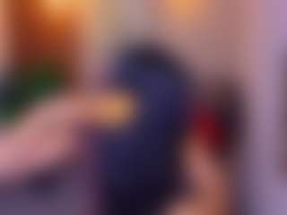Live cam show with Lia-Mar - Tiny Tits on xDating