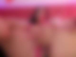 Live cam show with MajooGomez - Fingering Young Adult on Gym Cam Girls