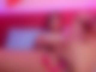 Live cam show with MajooGomez - Fingering on Camsoda