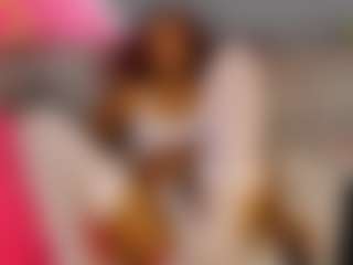 Live cam show with Agata-Grubisic - Bikini on googirlz