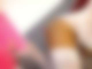 Live cam show with Agata-Grubisic - Shaved Pussy on sexylivex.com