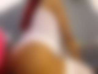 Live cam show with Agata-Grubisic - Ebony on boobsie.com