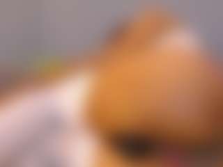 Live cam show with Agata-Grubisic - Ebony on milfzrlive.com