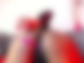 Live cam show with Agata-Grubisic - Petite on livesuperchat.net