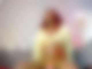 Live cam show with Agata-Grubisic - Skinny Ebony on Camming Site