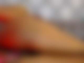 Live cam show with Agata-Grubisic - Petite on Soda Cam