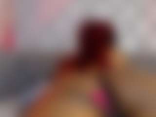 Live cam show with Agata-Grubisic - Ebony Squirt on Uber Horny