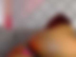 Live cam show with Agata-Grubisic - Ebony Squirt on Camming Site