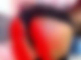Live cam show with Agata-Grubisic - Ebony Squirt on Dolls Live