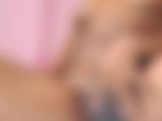Live cam show with Agata-Grubisic - Spank Red Hair on SinfulBabes