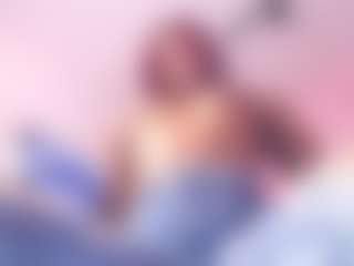 Live cam show with Agata-Grubisic - Dildo on CamClone
